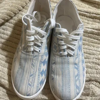 ونس سفید آبی آر ان اس