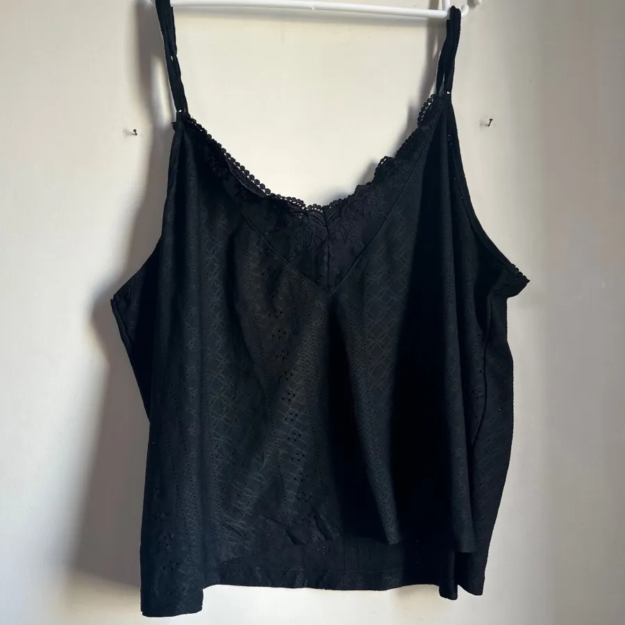 تاپ پارچه خامه دوزی