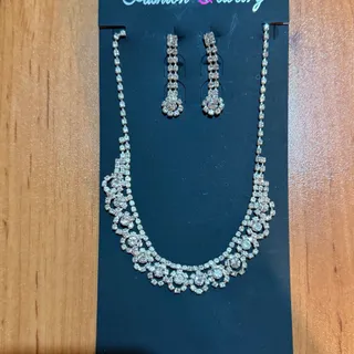 ست گردنبند و گوشواره