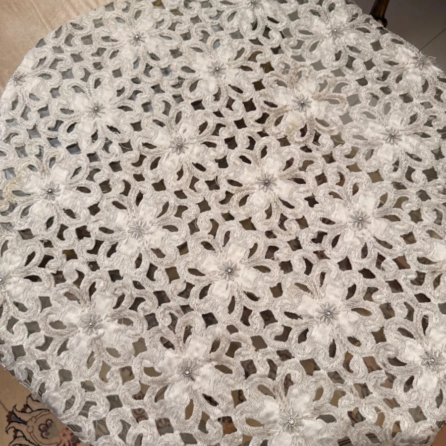 رومیزی دست دوز