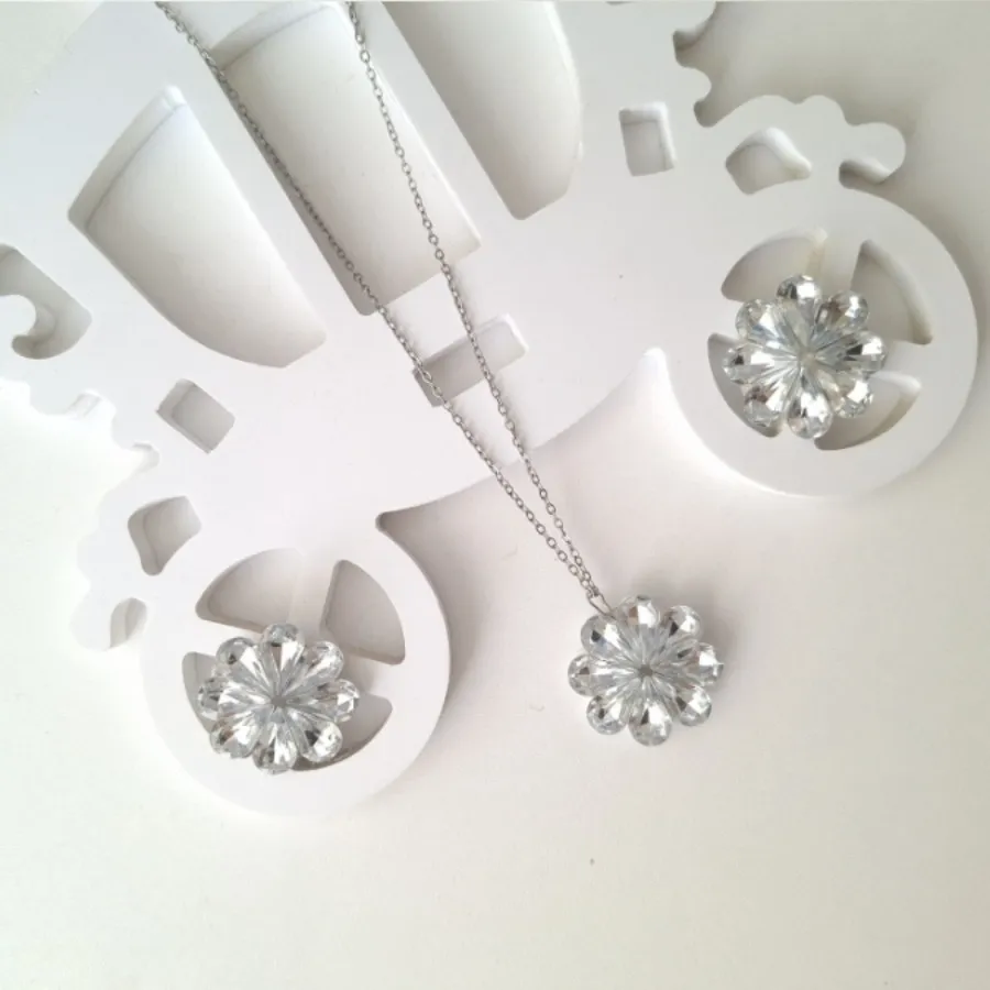 ست پلاک و گوشواره