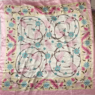 روسری ابریشمی