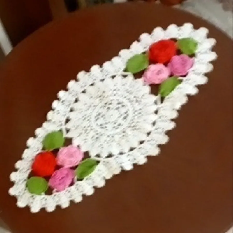 رومیزی دستباف قدیمی