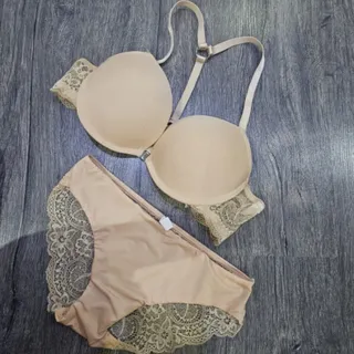 شورت و سوتین