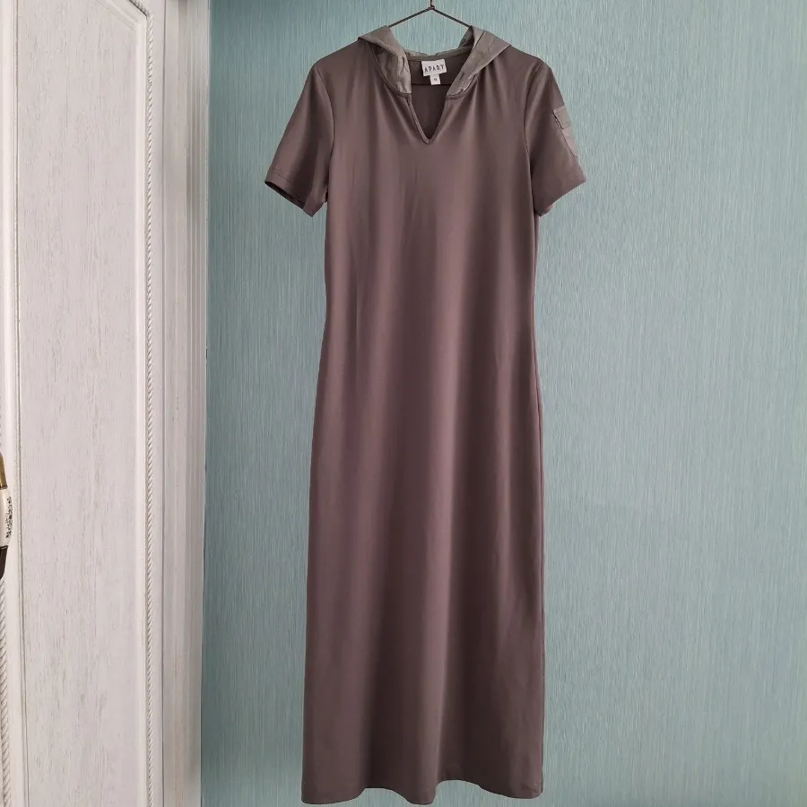 پیراهن کلاهدار