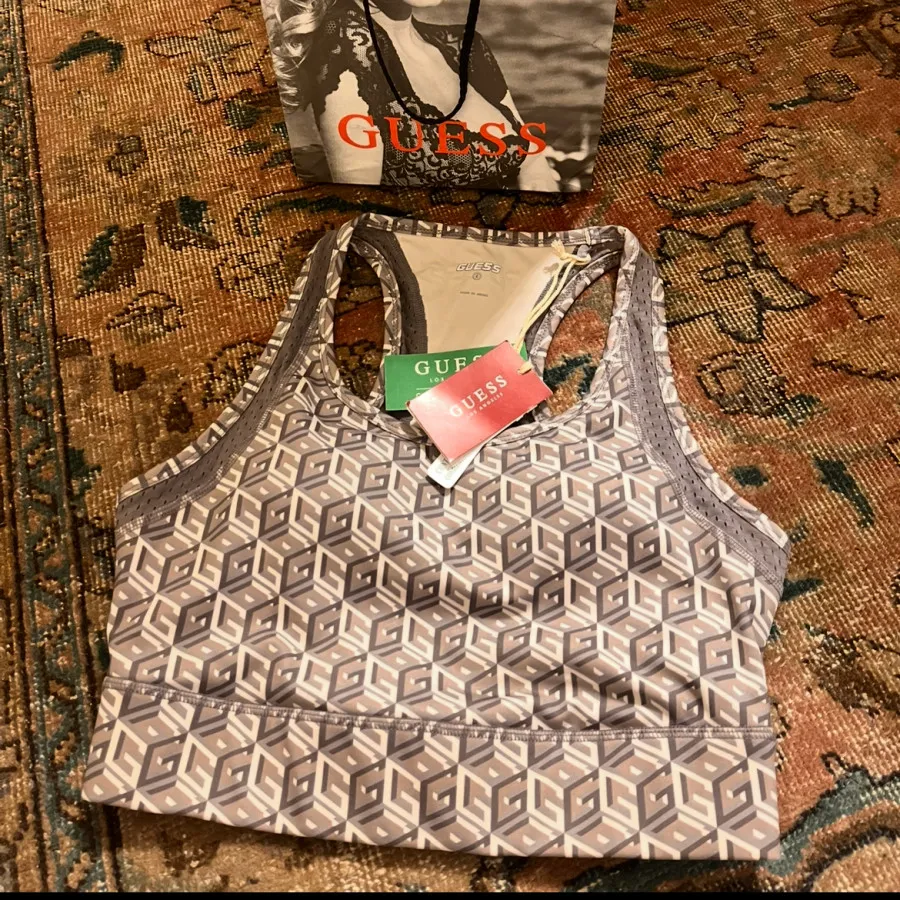 نیم تنه گس تگدار