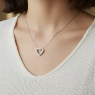 گردنبند بسیار زیبا باربی