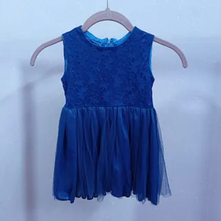 پیراهن دخترانه