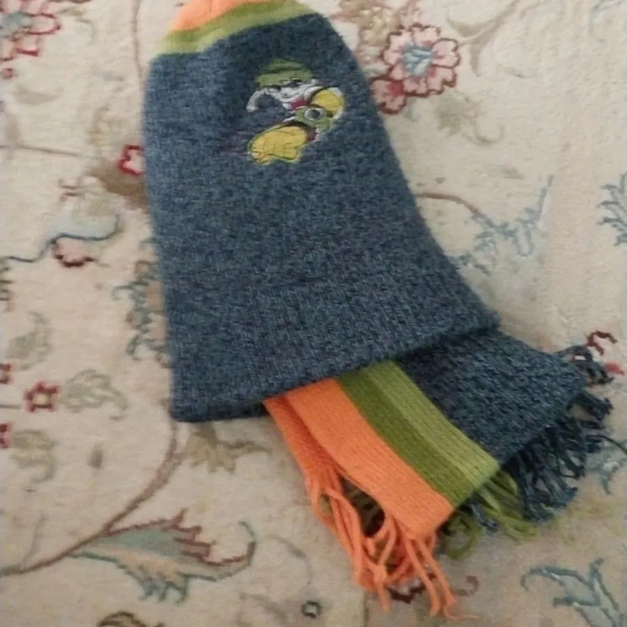 شال و کلاه بافتنی