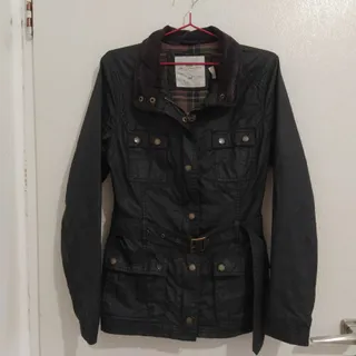 کاپشن اچ اند ام