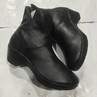 بوت زنانه اورجینال