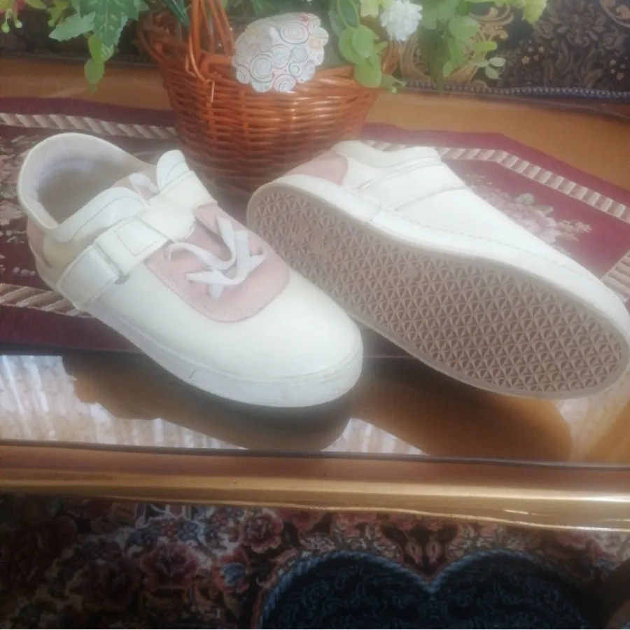 کتونی اسپرت چسبی