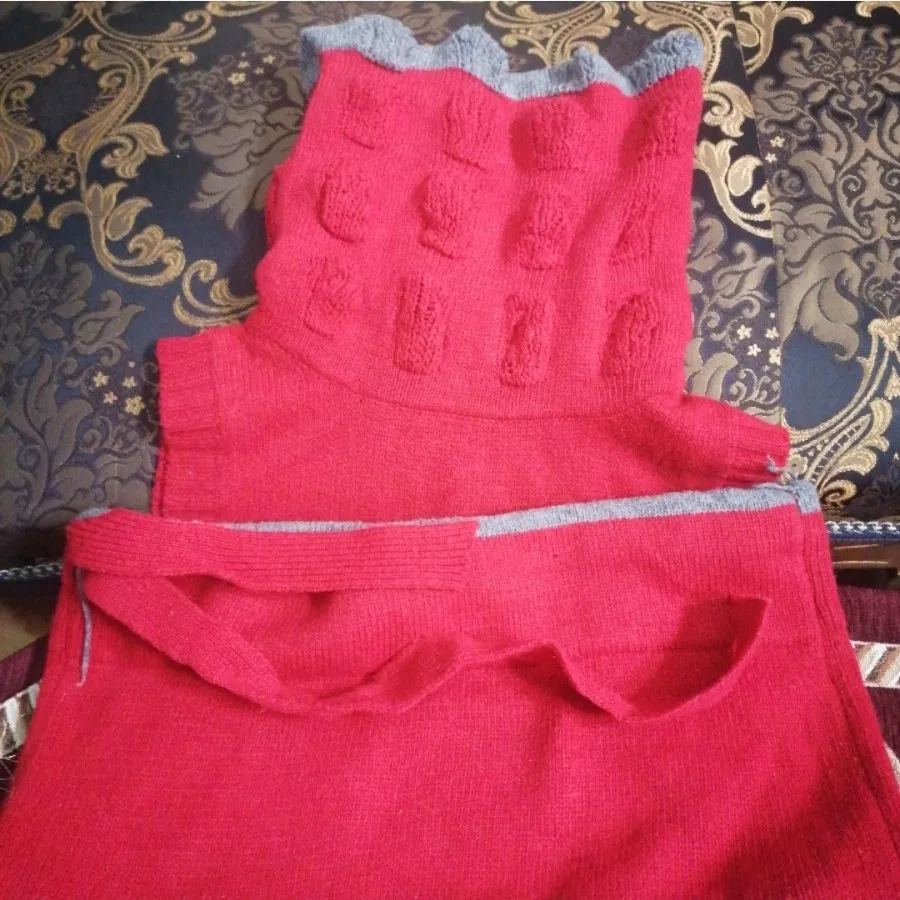 بافت یقه بلند قرمز طوسی