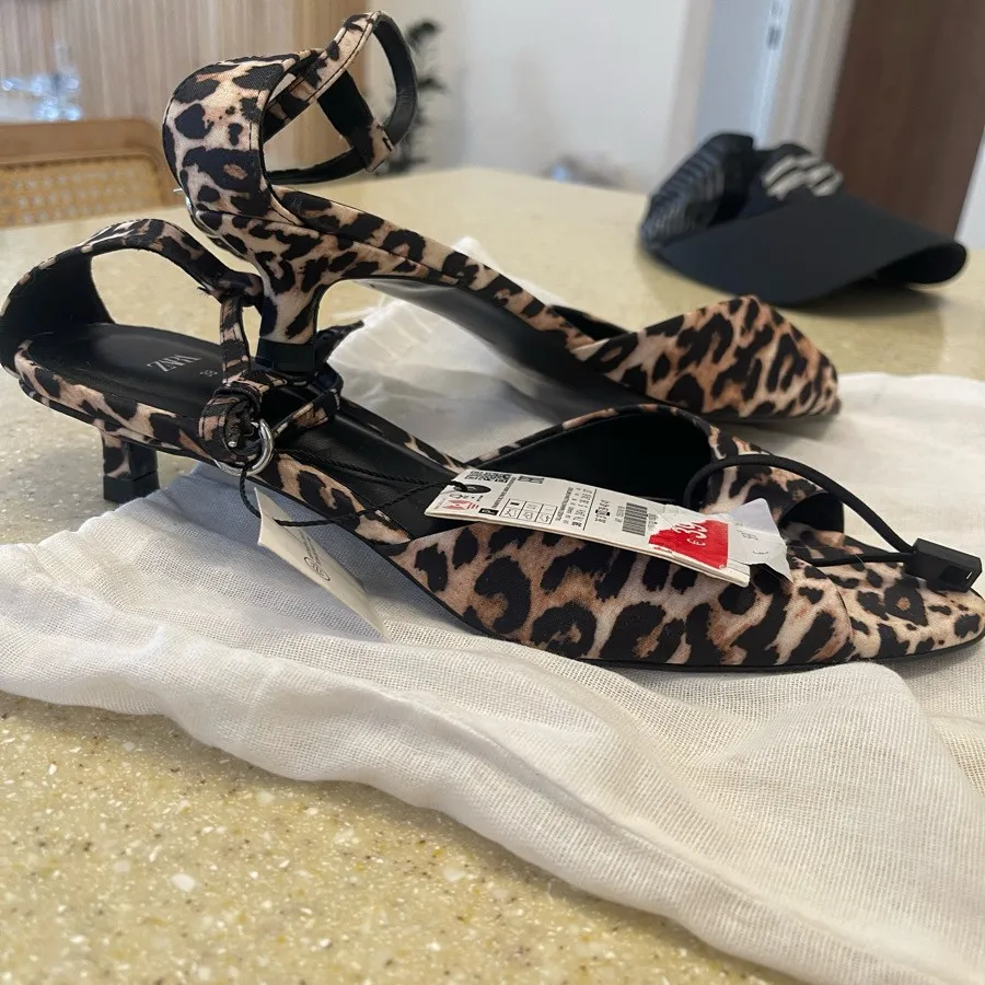 کفش پاشنه زارا اروپا38