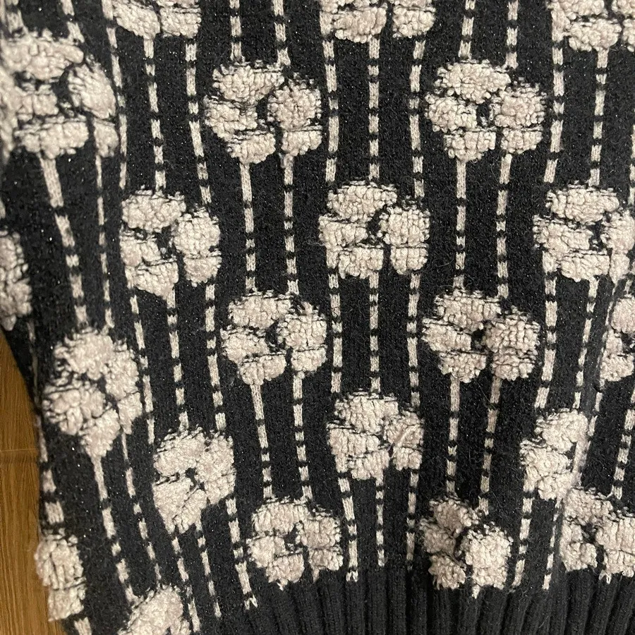 پلیور گرم کراپ گل بابونه