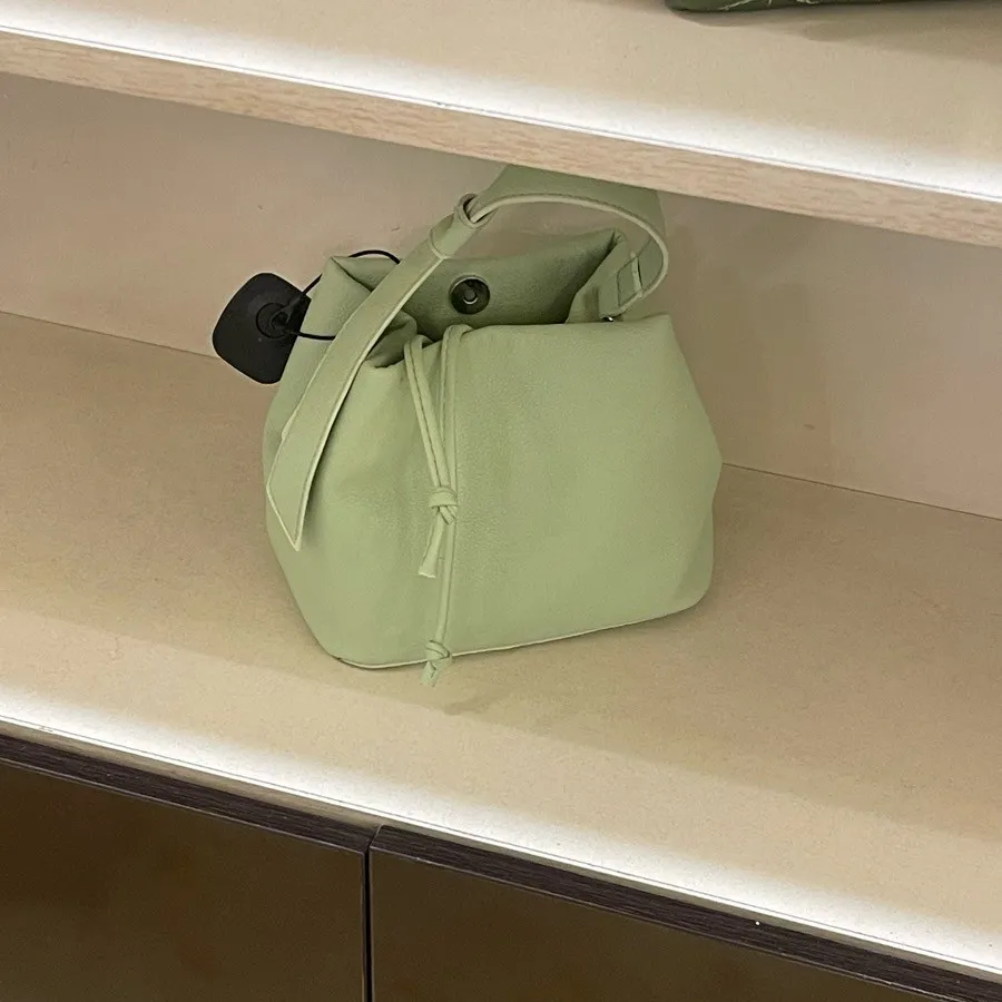 کیف دستی تگدار ترک هست