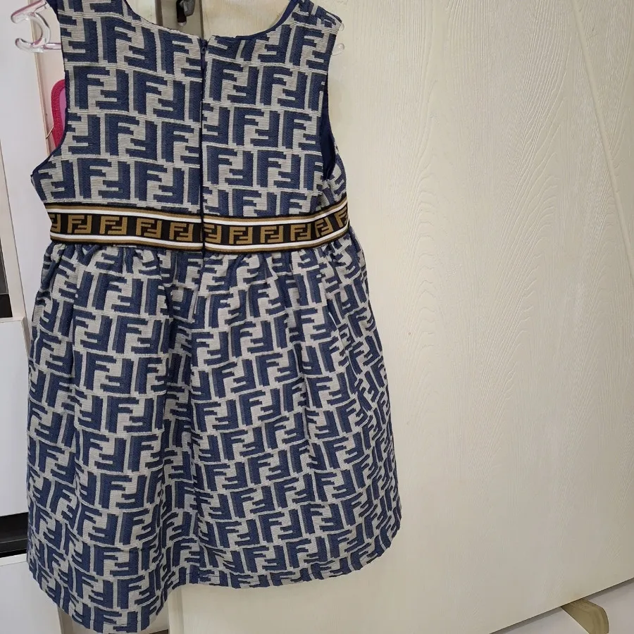 پیراهن دخترونه