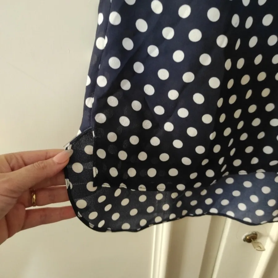 شومیز کرپ خالخالی