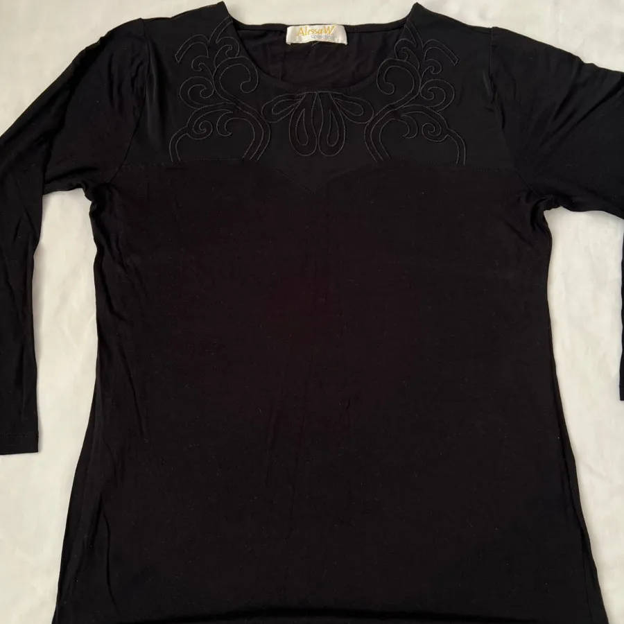 بلوز  زنانه آستین بلند