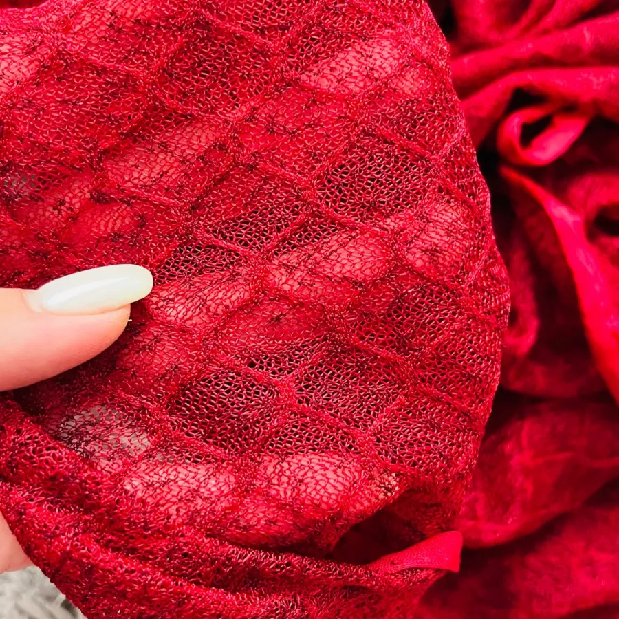 شال توری زرشکی