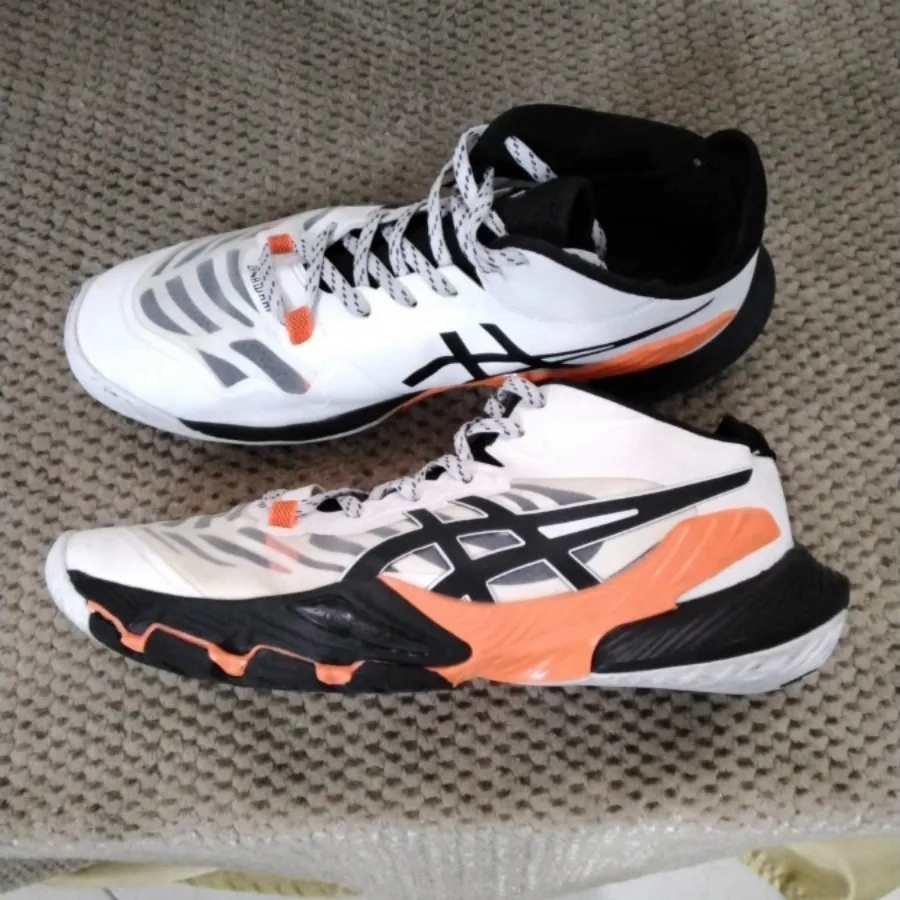 کتونی  اسیکس متالایز