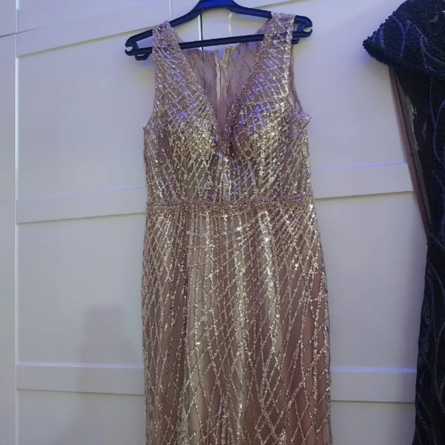 لباس نامزدی و مجلسی