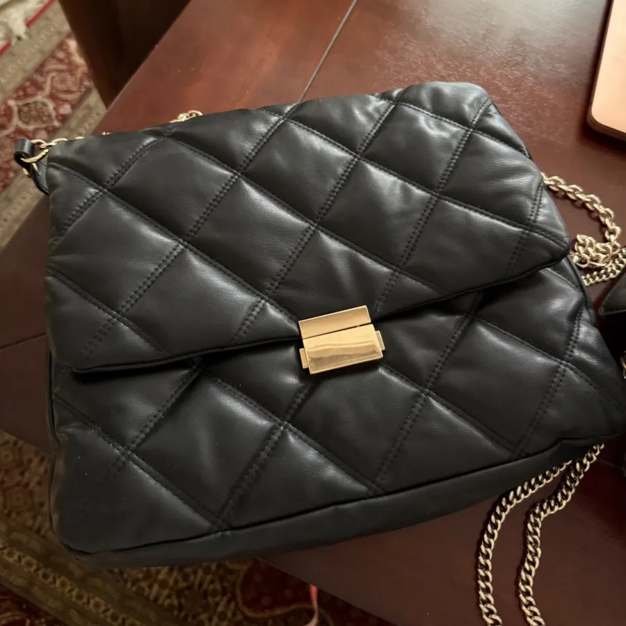 کیف دستی و‌رودوشی