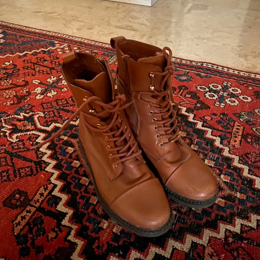 بوت قهوه ای aldo