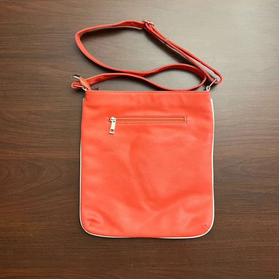 کیف اسپرت دخترانه نو هست