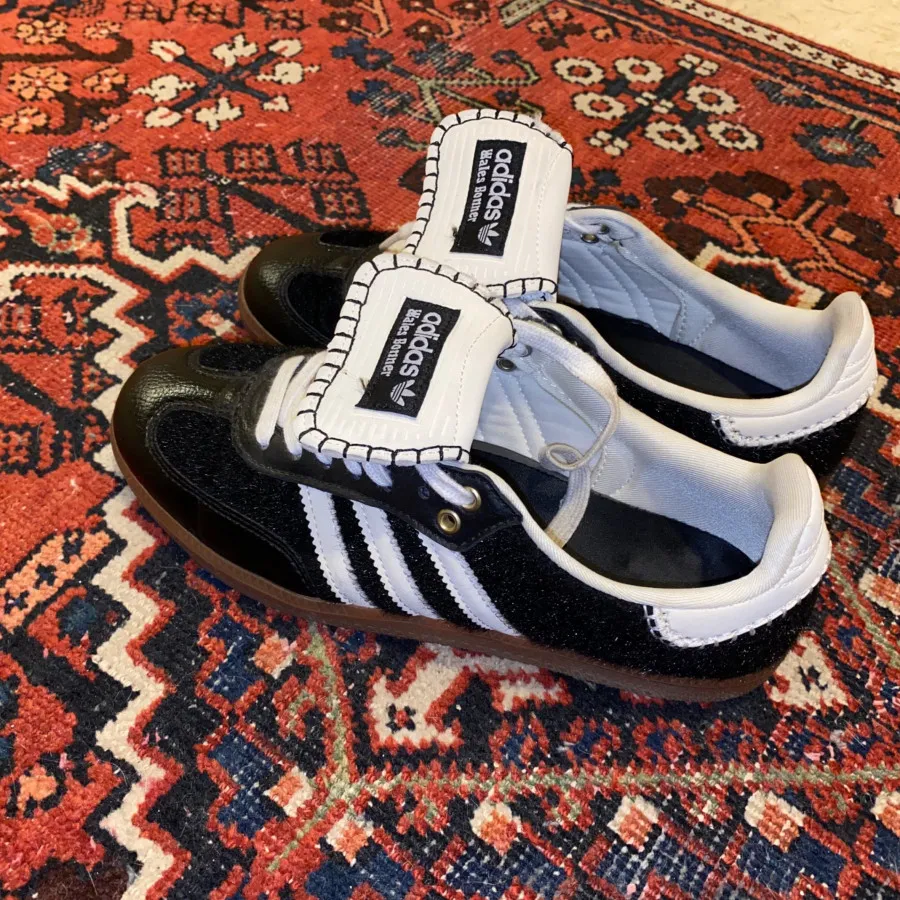 کتونی آدیداس مشکی سفید