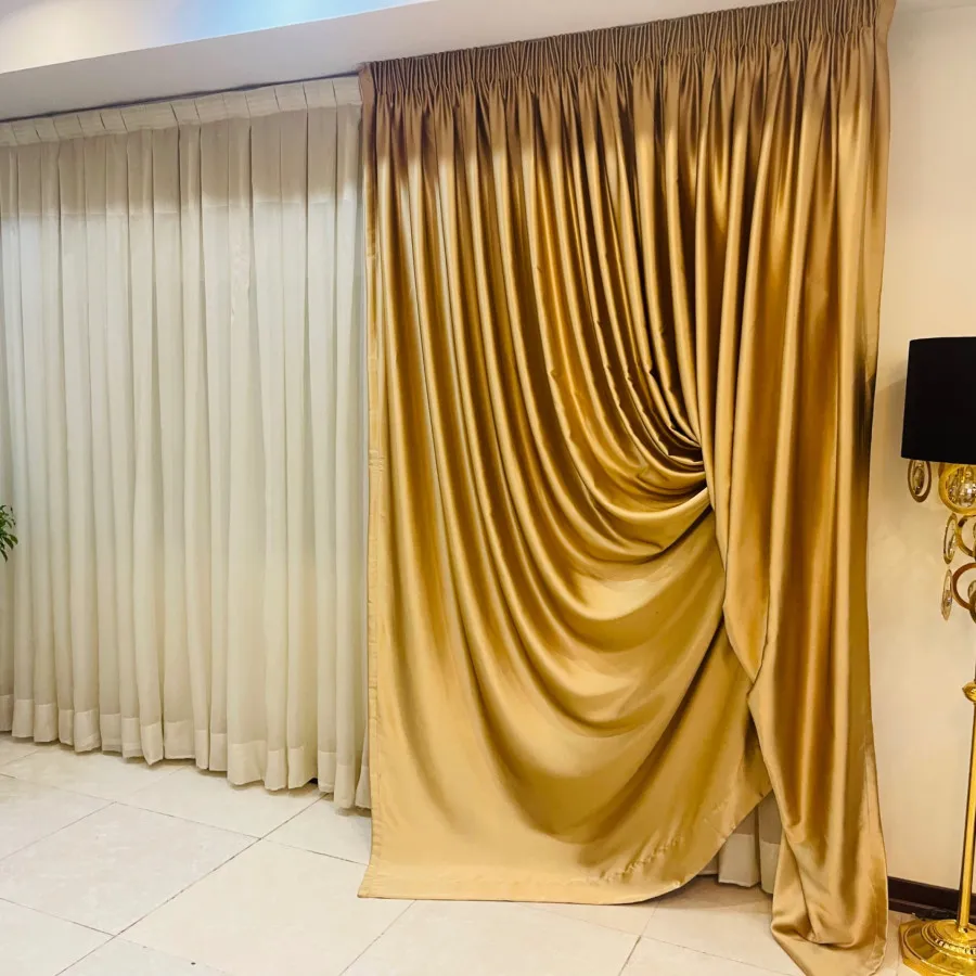 پرده حریر شاین دار