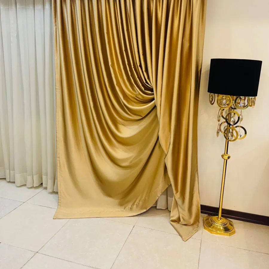 پرده حریر شاین دار