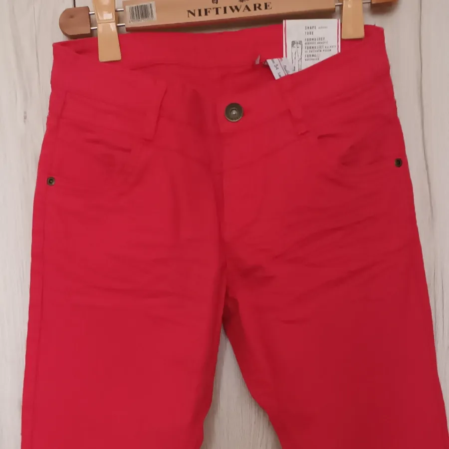 شلوار جین دخترانه قرمز