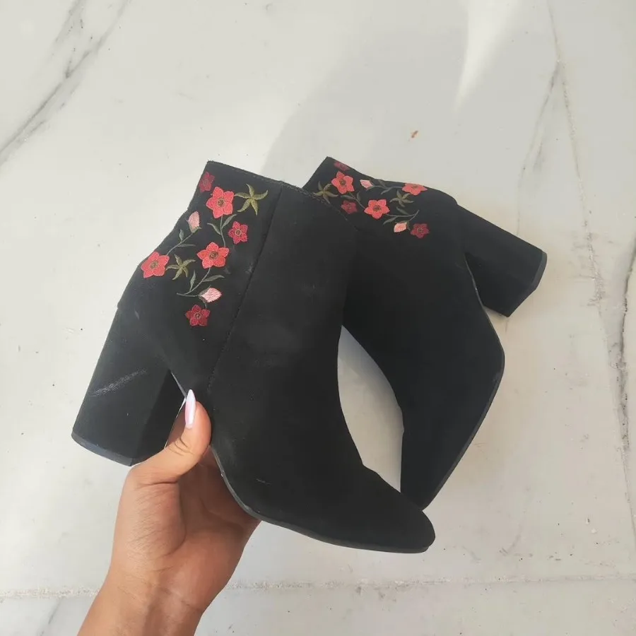 بوت زنانه اورجینال