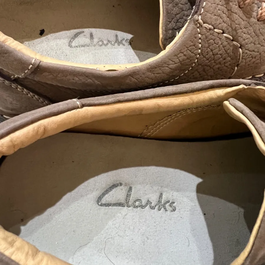 کفش مردانهclarks