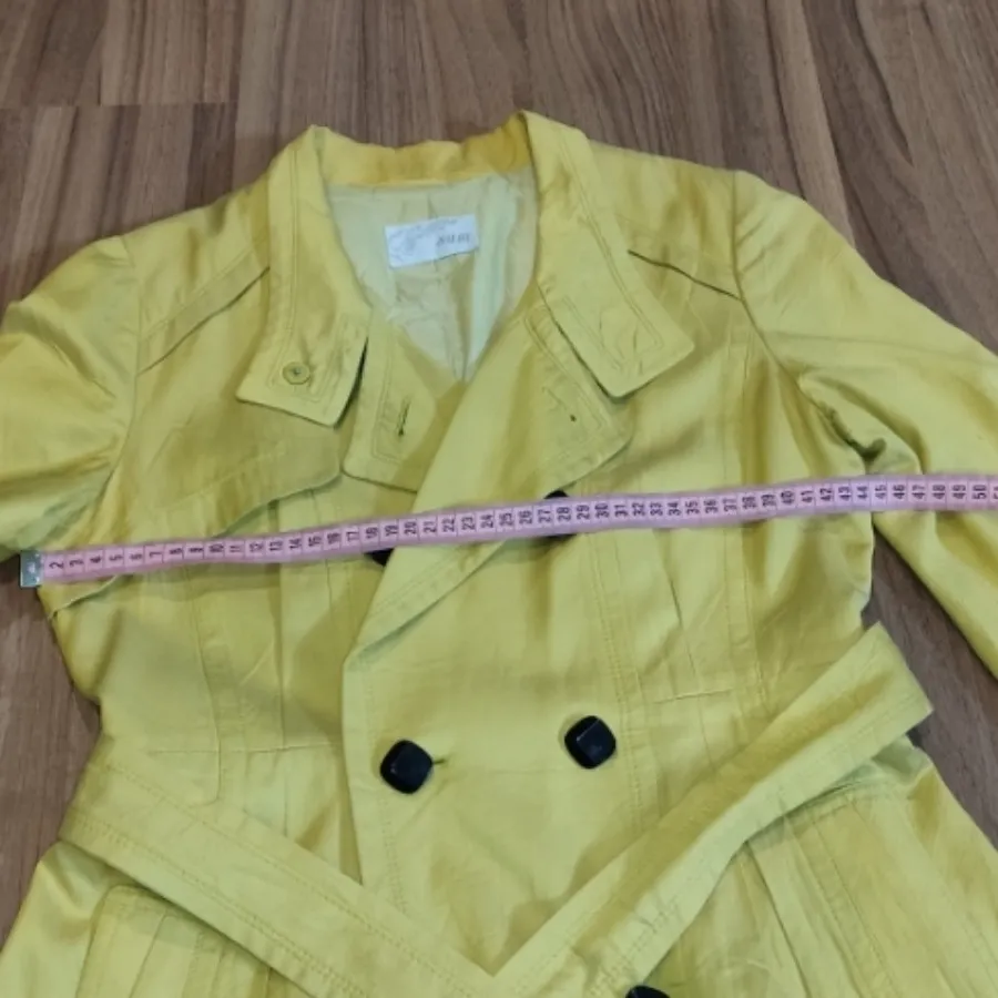 پالتو آستردار خردلی