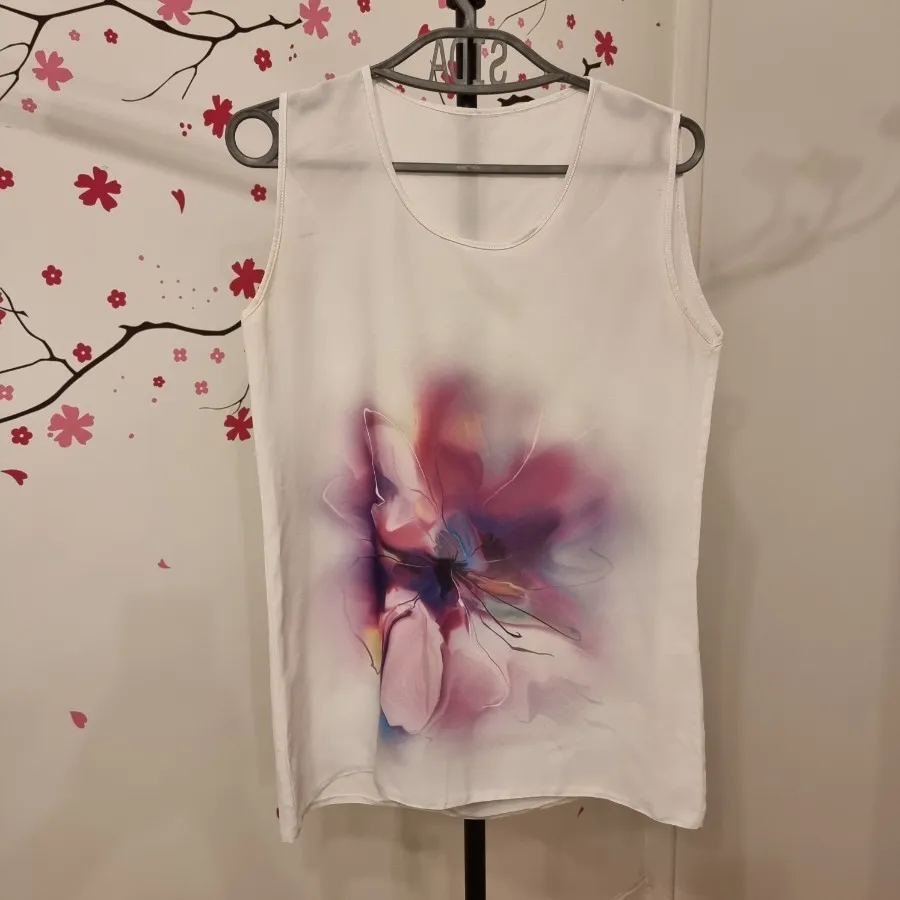 تاپ و تی شرت زنانه