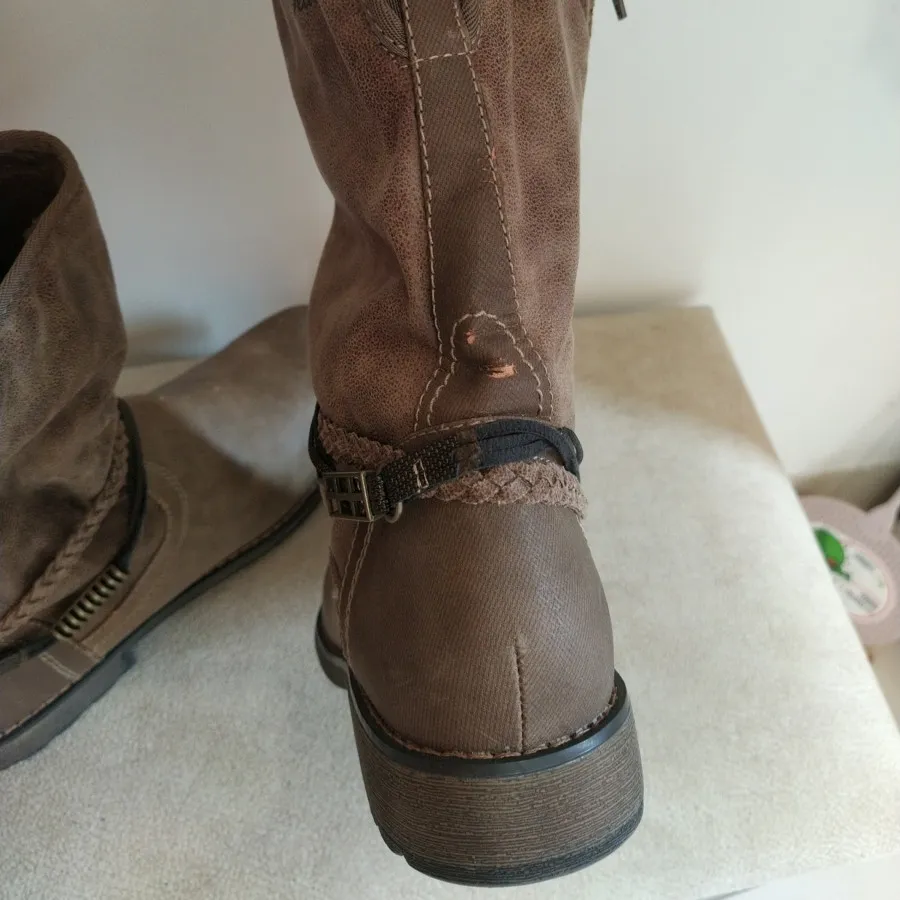 بوت آلمانی گرم