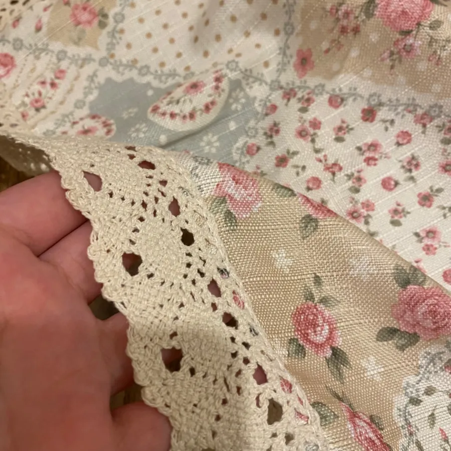 رومیزی گلدار