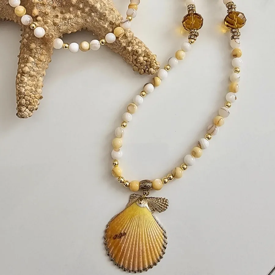 گردنبند صدفی