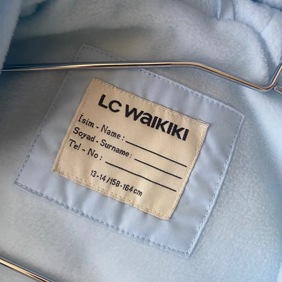 کاپشن LC Waikiki