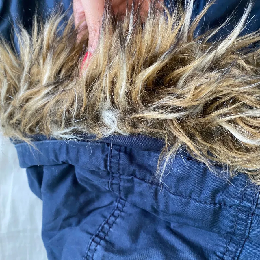 کاپشن LC waikiki