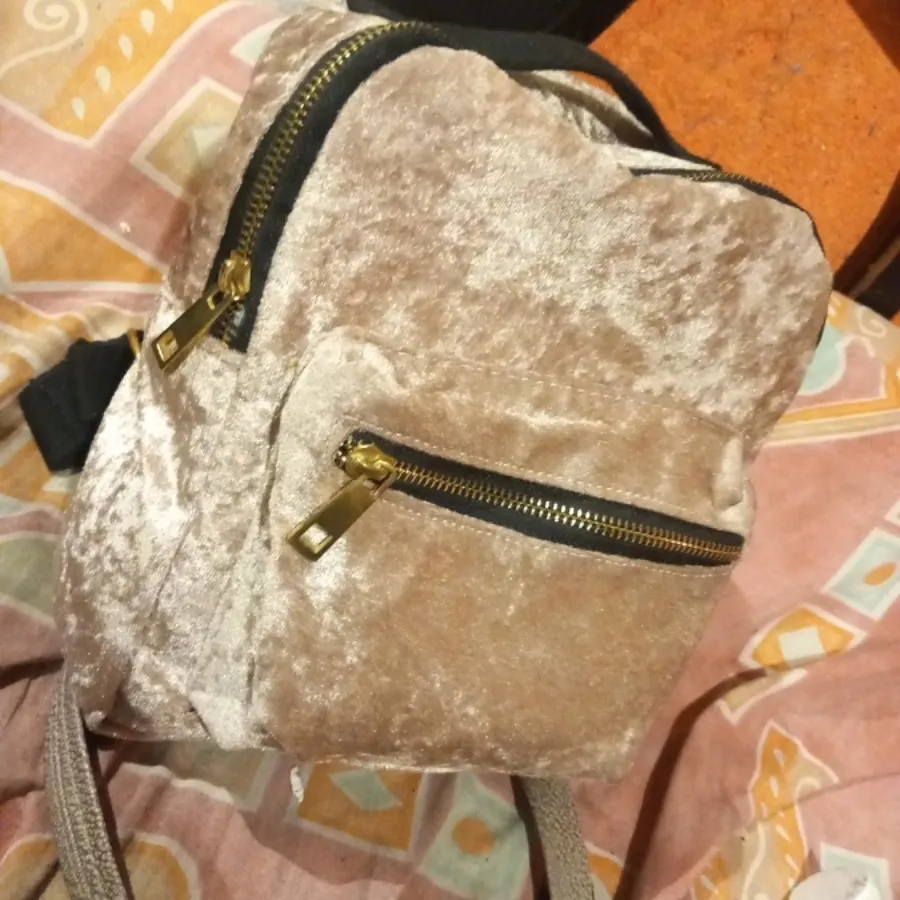 کوله پشتی مخمل