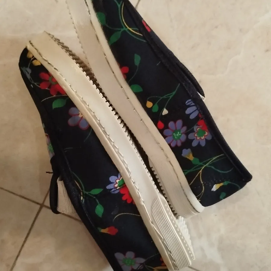 کفش سبک دخترانه