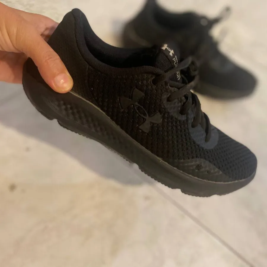 کتانی (Under Armour)