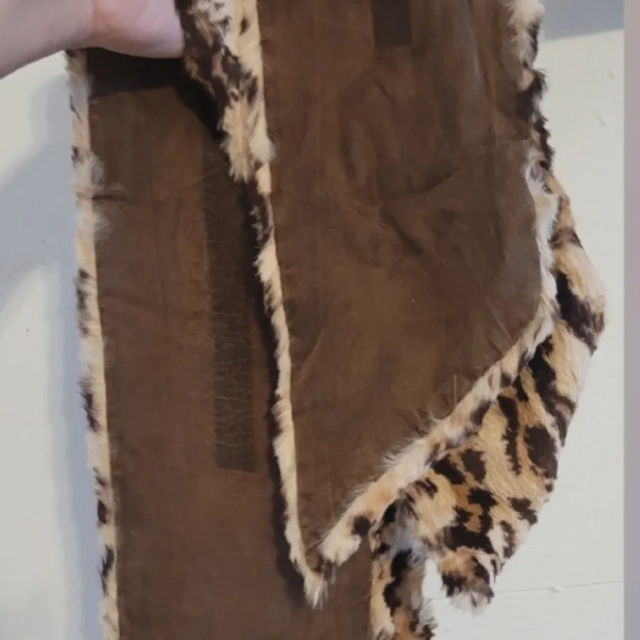 شال پوستی پلنگی