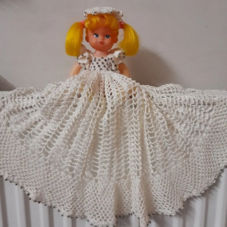 رومیزی قلاب بافی قدیمی