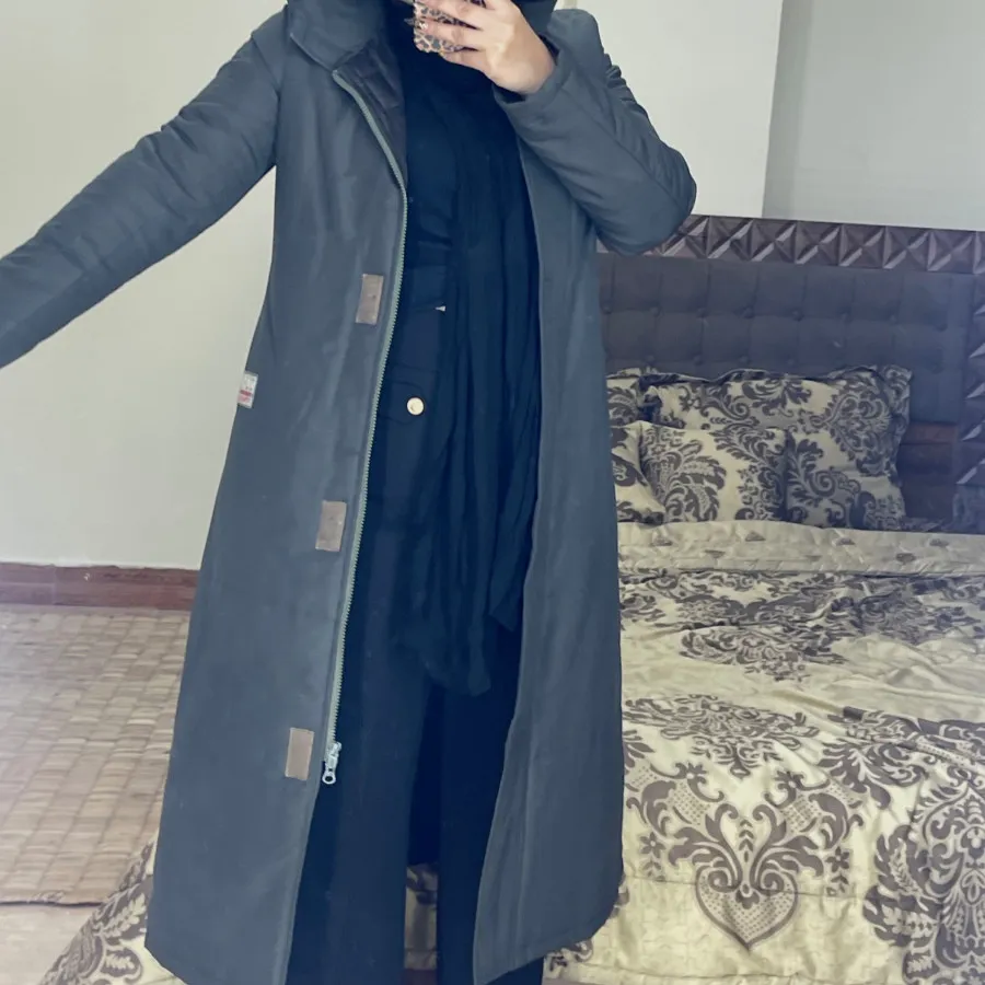 کاپشن بلند کلاه دار