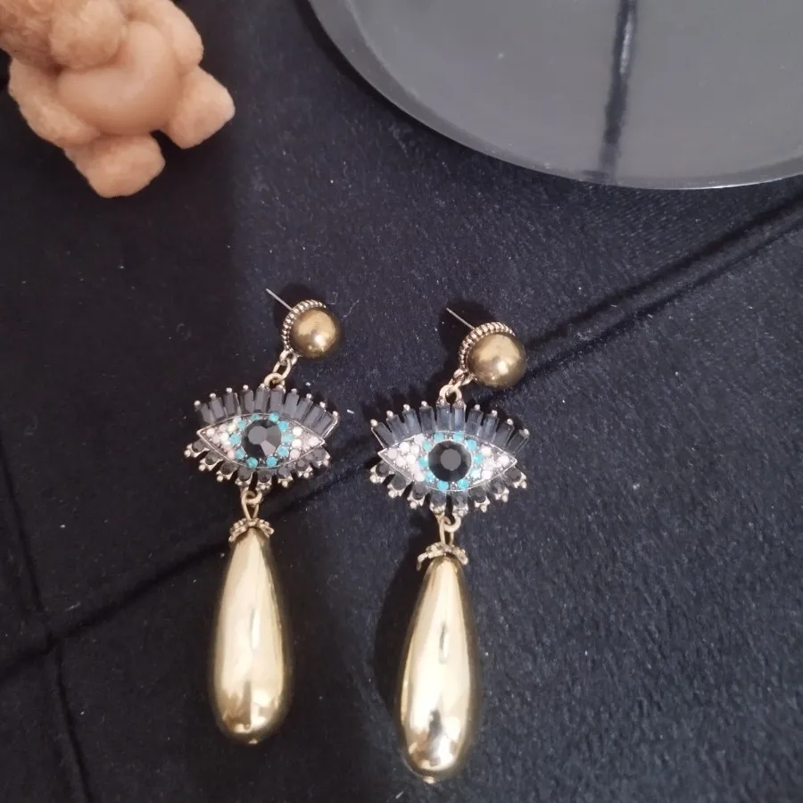 گوشواره طرح چشم