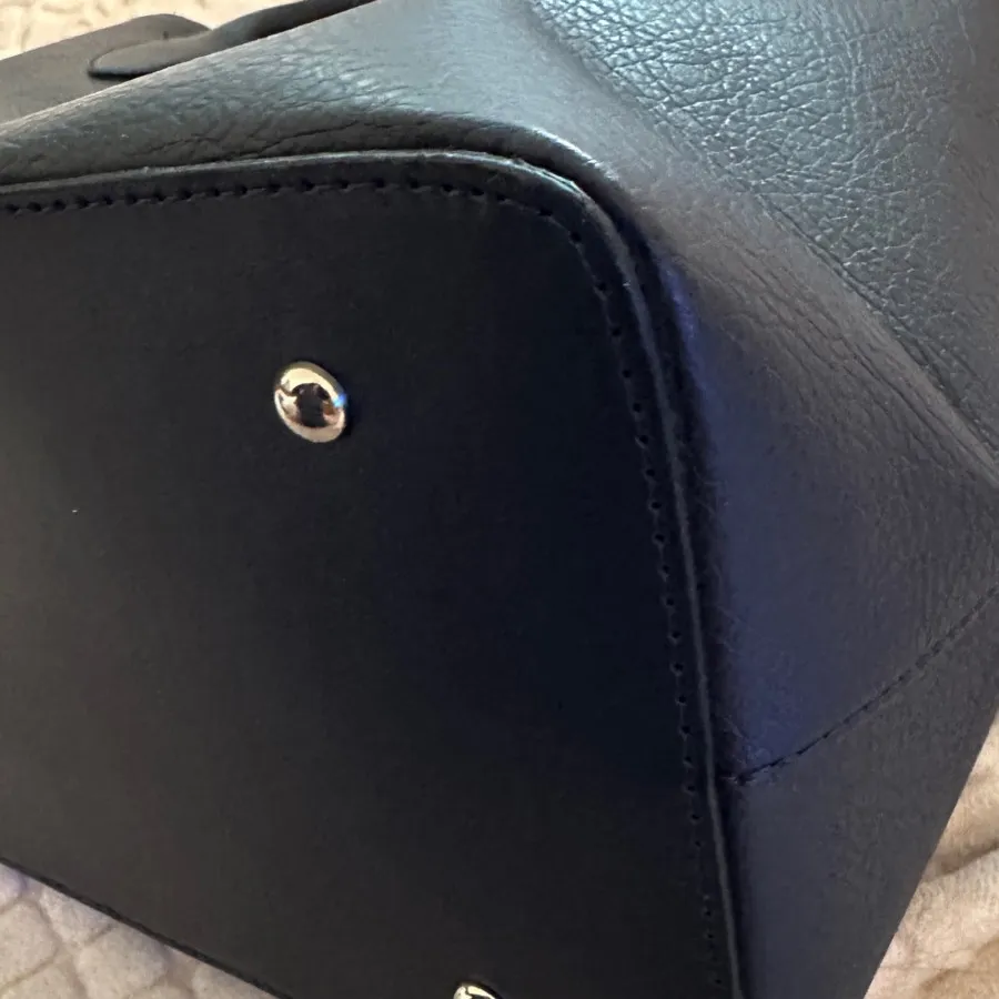 کیف بوفالو سفید سرمه ای